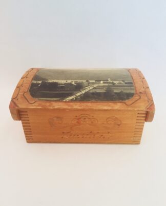 Træskrin - Naustdal.