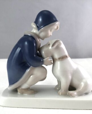 B&G - Pige med hund.