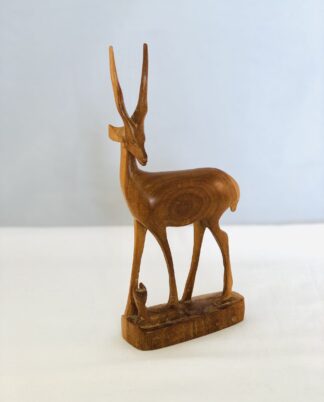 Træfigur - Antilope med lam.