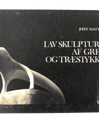 "Lav skulpturer af grene og træstykker"