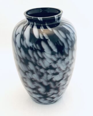 Vase.