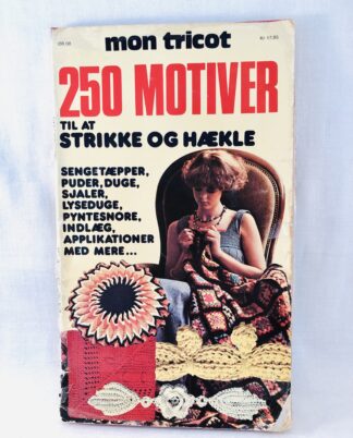 250 motiver til at strikke og hækle – vintage hæfte.