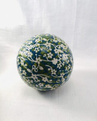 Stor dekorationskugle.