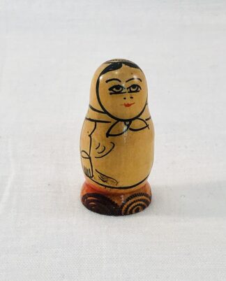 Mini babusjka.