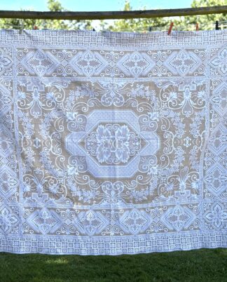 Stor kraftig vævet dug.