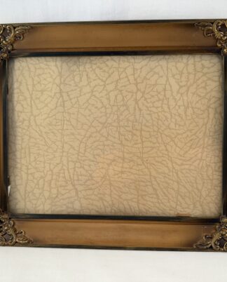 Vintage metalramme med dekoration.