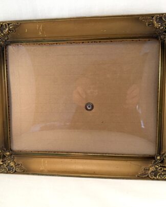 Vintage metalramme med dekoration.