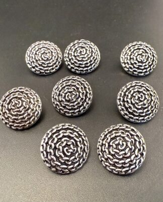 8 metalknapper.