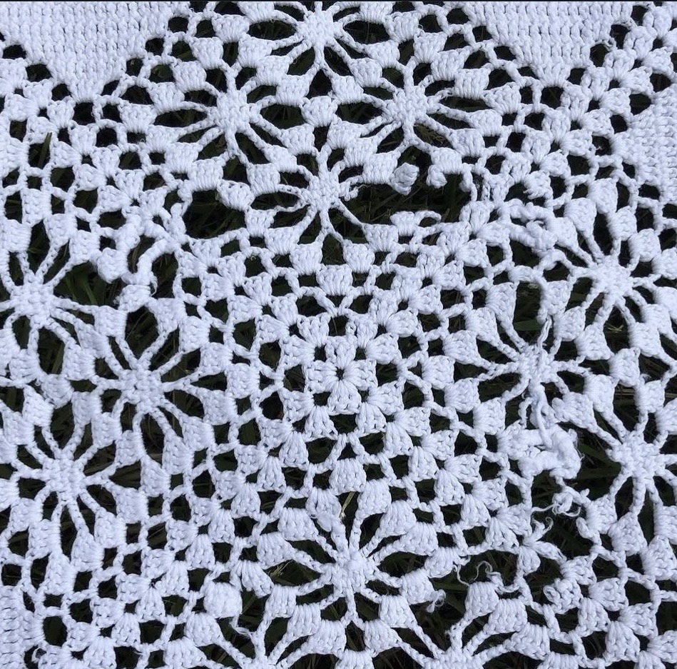 Hæklet tæppe – 146 x 160 cm. - Billede 3